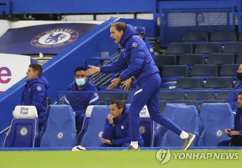 작전 지시를 하고 있는 첼시의 토마스 투헬 감독 (AFP=연합뉴스)