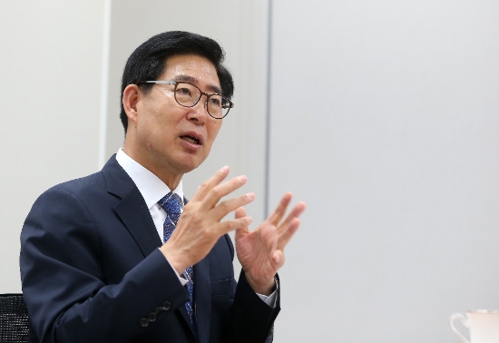 양승조 충남도지사./사진=문진석 국회의원실