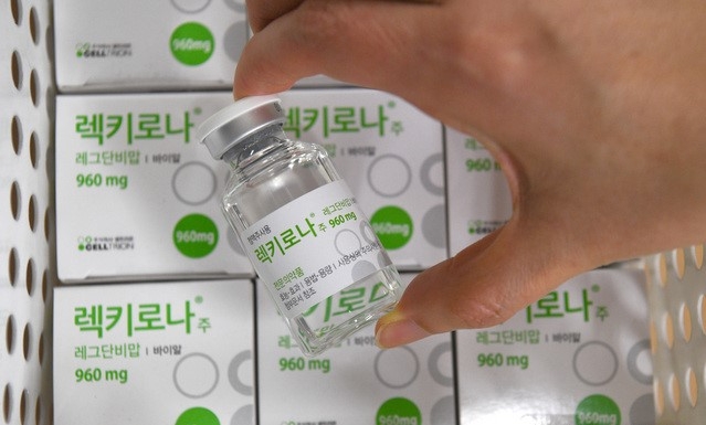 셀트리온 코로나19 치료제 ‘렉키로나주’가 의료기관에 공급되기 시작한 지난 2월17일 오후 대구 중구 대구동산병원 약국에 ‘렉키로나주’가 보관돼 있다.