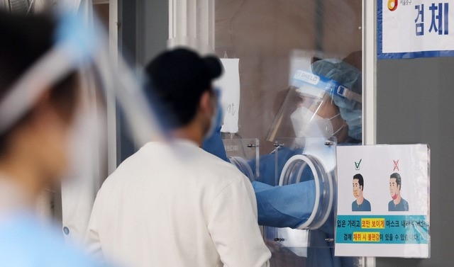 강릉, 직장 동료발 확진 1명 등 2명 추가…누적 423명