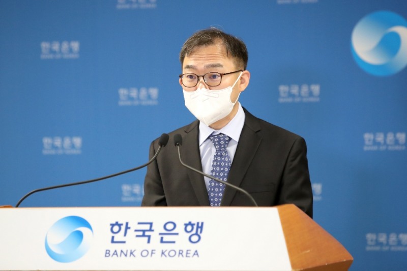 송재창 한국은행 경제통계국 금융통계팀장이 25일 오전 서울 중구 한국은행에서 '2021년 1분기중 가계신용'의 주요 특징을 설명하고 있다. (사진=한국은행 제공)