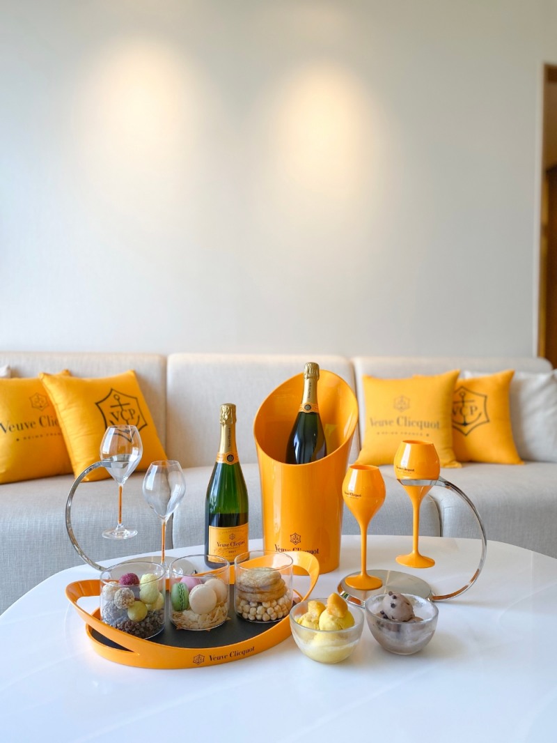 Bubbly Suite Package