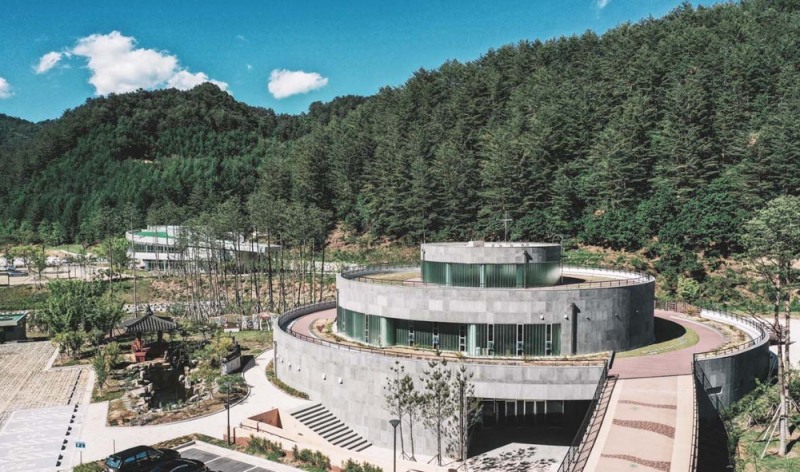 금강송 에코리움, 다양한 ’이너 힐링’ 콘텐츠로 웰니스 입지 강화 금강송 에코리움 전경