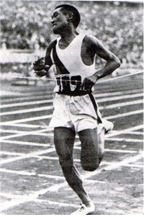 결승선에 들어오는 손기정