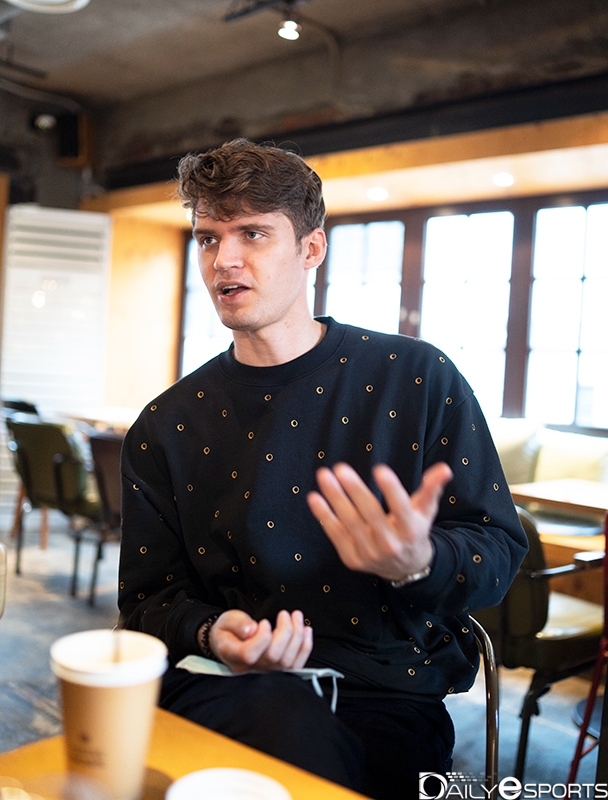 '크로니클러' 모리츠 뮈센