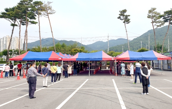 화순군 하니움문화스포츠센터 선별진료소./사진=화순군