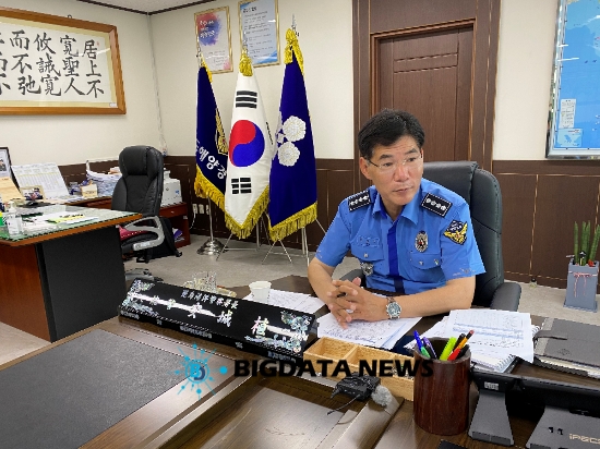 안성식 완도해경 서장이 지난 3일 청사 집무실에서 인터뷰를 하고 있다./사진=빅데이터뉴스