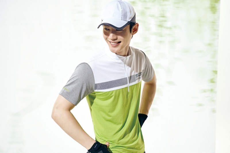 레드페이스 ‘등린이’를 위한 기능성 짚 라인 티셔츠 출시