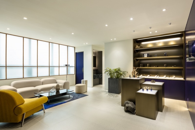 사진 설명 : 라운지 엔터니티 이수