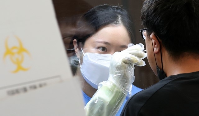 김포 어학원, 원생 13명·강사 5명·학부모 3명 등 21명 감염