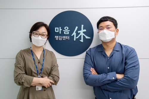 왼쪽부터 김석미 상담사, 함께 상담을 맡게 된 하재필 상담사/사진=광양제철소