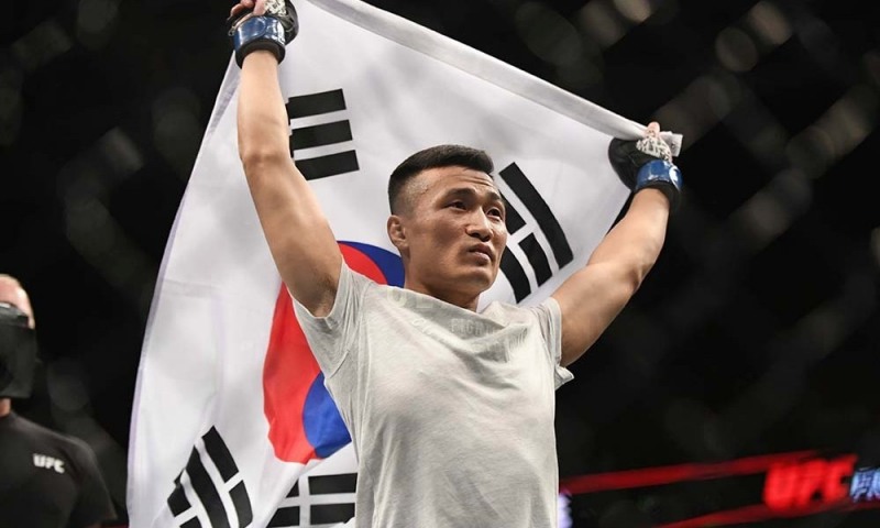 장찬성, 완승. 타격, 그래플링 양수 겸장으로 댄 이게 완전히 보내다