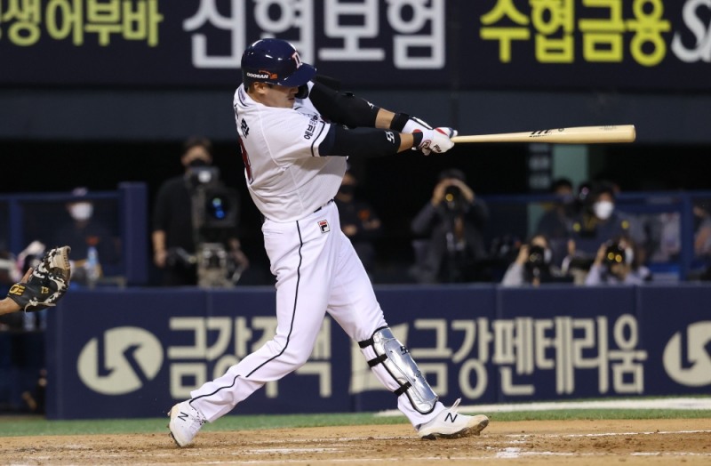 양석환은 올해 두산으로 둥지를 옮긴 뒤 전게임에 출장해 중심타선으로 활약하며 '잠실 거포'로 거듭나고 있다.