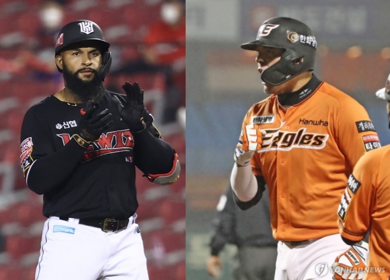 kt 알몬테(왼쪽)와 한화 힐리
