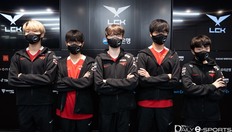 2연패에서 탈출하며 공동 5위에 오른 T1.