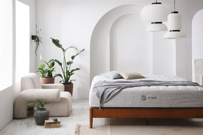 지누스, 신세계백화점 첫 오프라인 매장 오픈