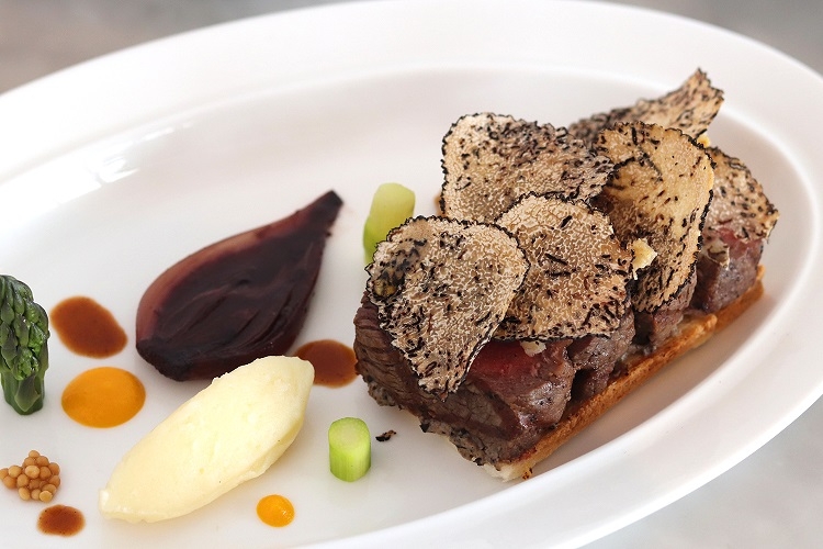 맥퀸즈 바 썸머 트러플