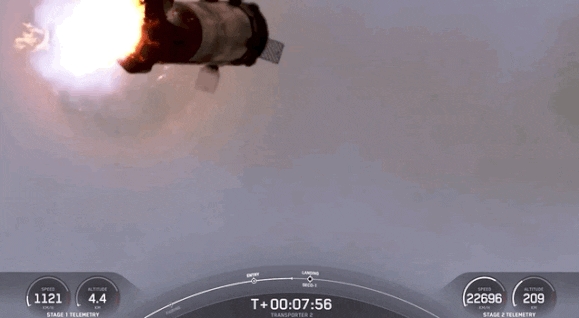 팰컨9로켓이지상착륙을 시도하고 있다 / 사진 = 스페이스X