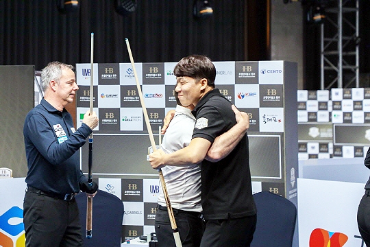 원주 월드 그랑프리 슛아웃 우승자 최성원(맨 오른쪽=파이브앤식스 제공)