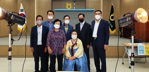 금천농협 장수사진'농업인 행복 서비스'/사진=전남농협