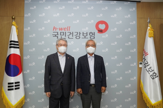 문성현 경사노위 위원장, 원주본사 방문…김용익 건보공단 이사장과 고객센터파업 사태 논의
