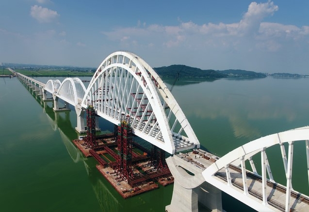 경기 평택~충남 아산 잇는 5.9㎞ 서해선 '아산고가교' 우뚝