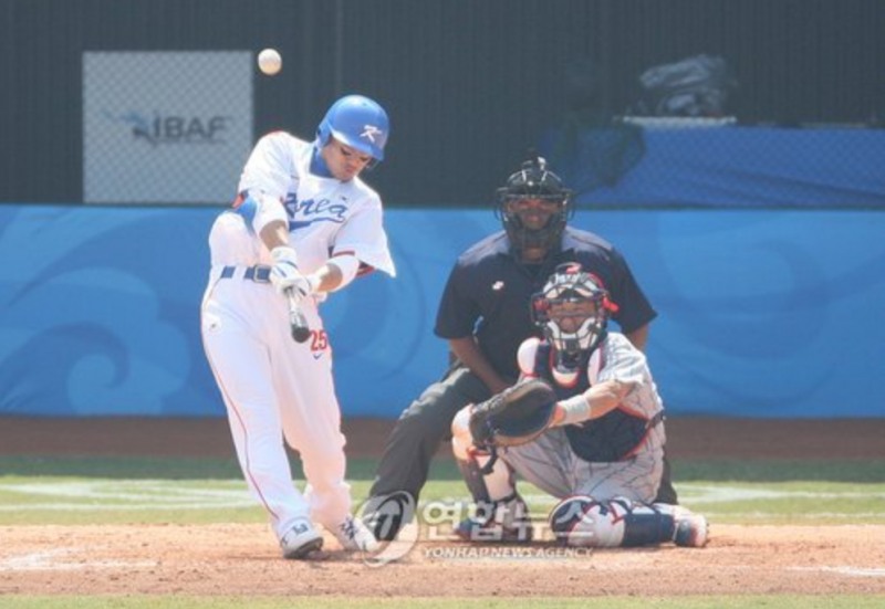 2008년 베이징 올림픽 야구 준결승전에서 8회 이승엽이 역전 2점 홈런을 날리는 순간