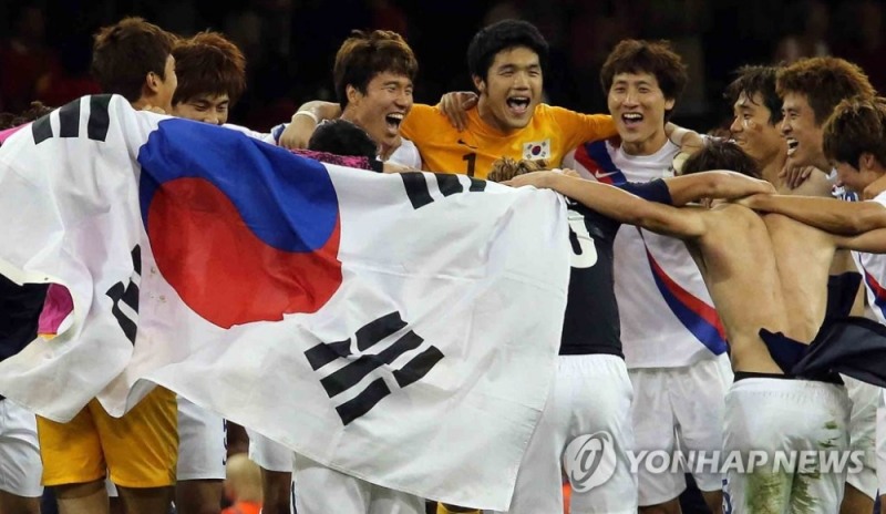 런던올림픽에서 일본을 꺾고 동메달을 획득하며 기뻐하는 한국축구 대표팀 [연합뉴스 자료사진]