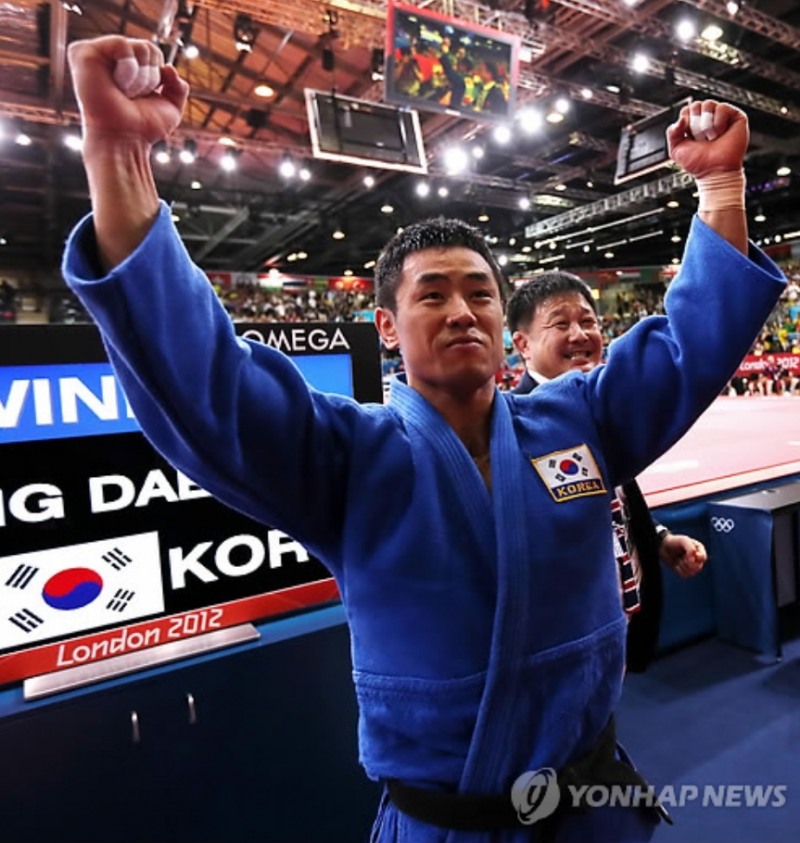 2012년 런던 올림픽에서 금메달을 따낸 송대남은 당시 우리나이로 34살로 역대 한국 유도 사상 최고령 금메달리스트가 됐다.
