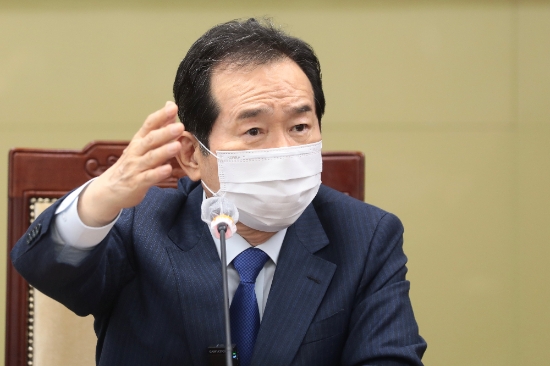 더불어민주당 대통령선거 경선 후보인 정세균 전 국무총리가 27일 오후, 충남도의회를 방문해 충남지역 광역·기초의원들과 간담회를 갖고 지역 공약을 설명하고 있다./균형사다리 광주·전남본부