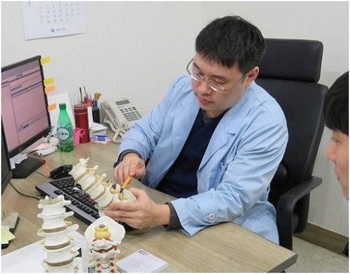 여름철 심해지는 어깨통증, 원인은 ‘오십견’?