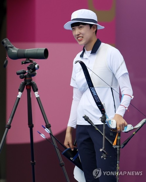 3관왕 눈앞 안산, 1점차 승리로 결승 진출-여양궁개인전