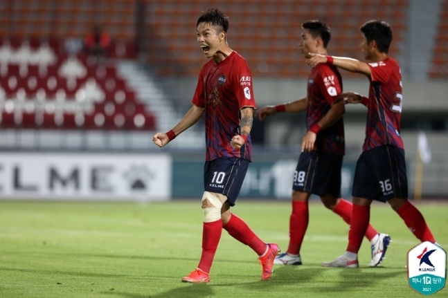 박동진-서진수 골, 김천 3G 무패로 선두 유지