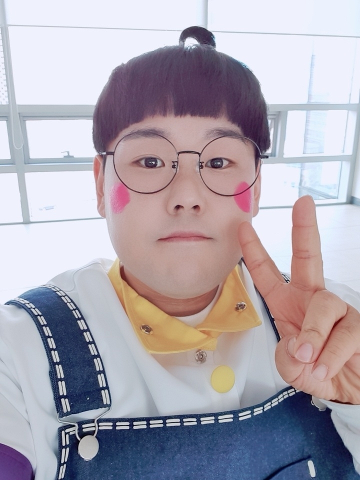 개그맨 김수영, 초록우산어린이재단에 바나나 100박스 전달