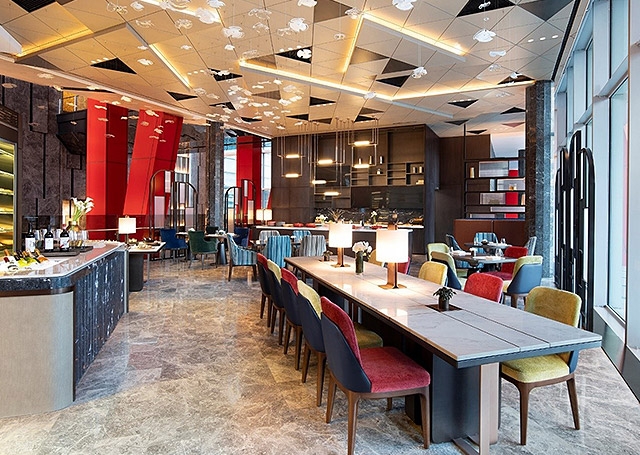 컴퍼니합, 카카오와 페어몬트 앰배서더 패키지 출시