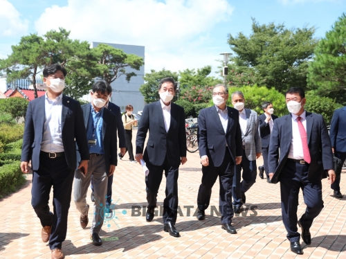 지난 7월 목포 찾은 이낙연 더불어민주당 전 대표/사진=빅데이터뉴스