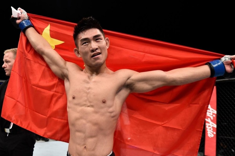 송야동, 5개월만에 다시 승리. 미국 케니에 판정-UFC 밴텀급