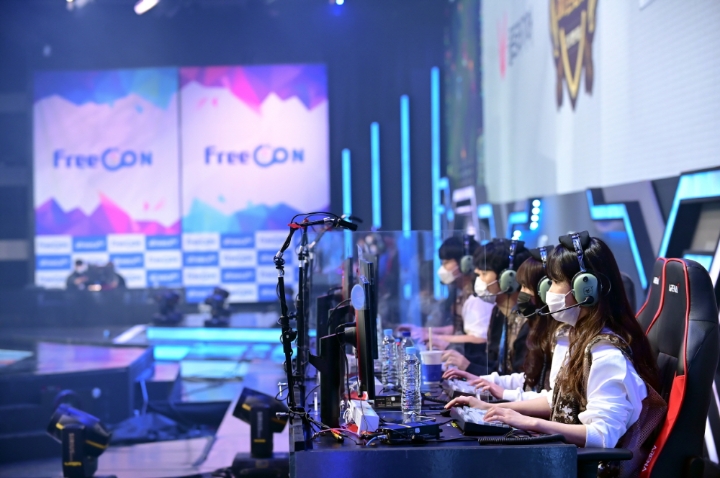 2020년 12월 게임 &e스포츠 축제 '프리콘' 롤 BJ멸망전 현장 사진.