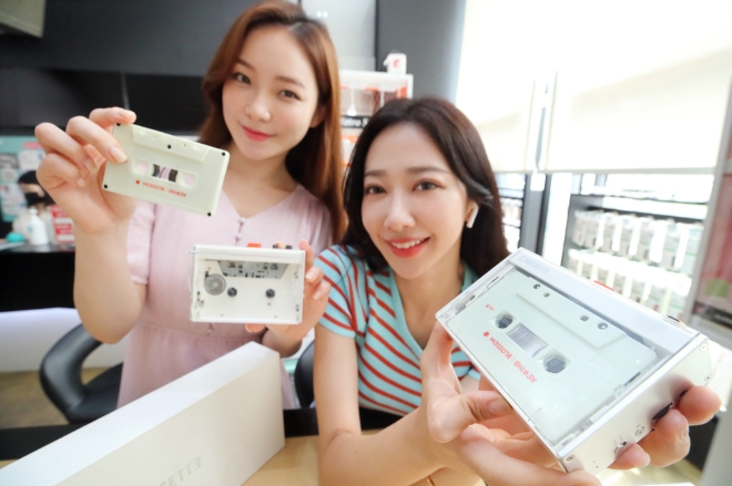 KT 레트로 시리즈, 첫 번째 프로젝트 ‘KASSETTE’ 판매 시작