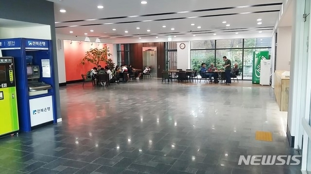 전주 완산수영장 내부.(사진=전주시설공단 제공)