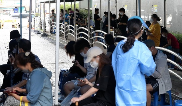 김포, 확진자 접촉 12명 등 17명 확진…5명 감염경로 파악중