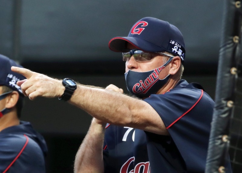 롯데 래리 서튼 감독