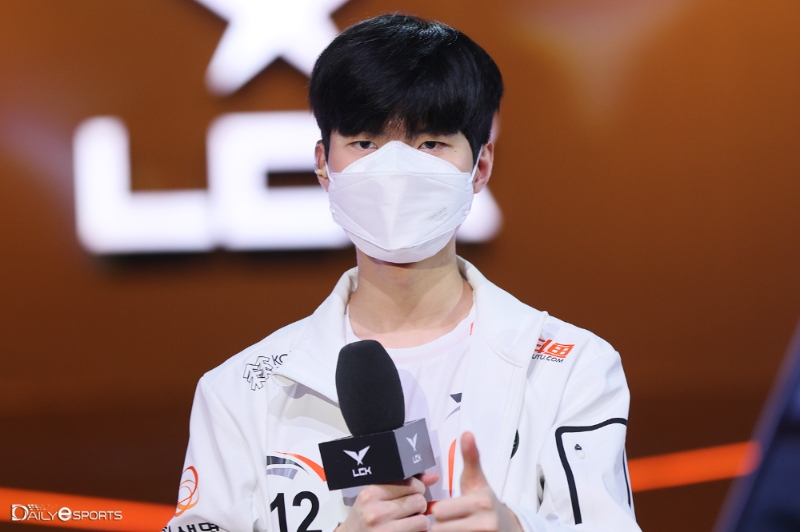 '데프트' 김혁규 "아펠리오스 슈퍼플레이, 죽을 각오로 들어갔다"