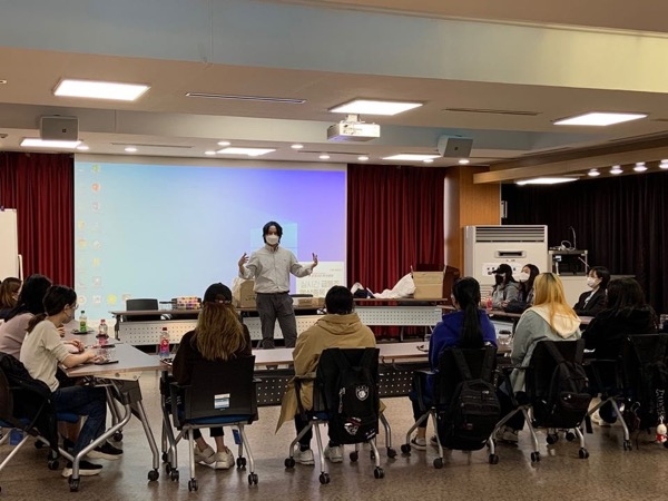 생각공장 ‘미술치료사의 심리학습’ 프로그램 진행