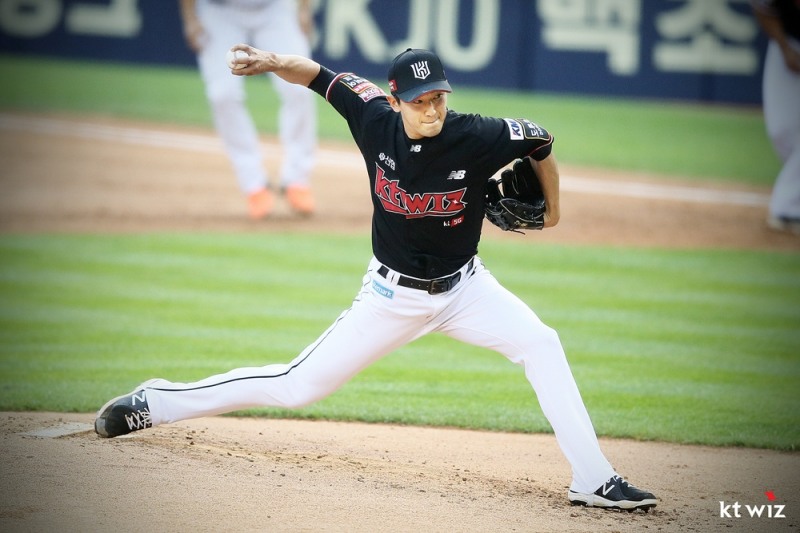 15번째 퀄리티스타트를 한 kt 고영표