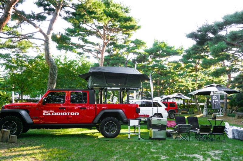 메이필드호텔 서울_차박존 소나무 정원