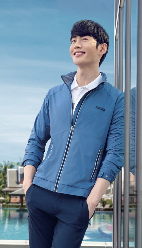 레드페이스, 아웃도어 경량 재킷 출시...'간절기 패션’