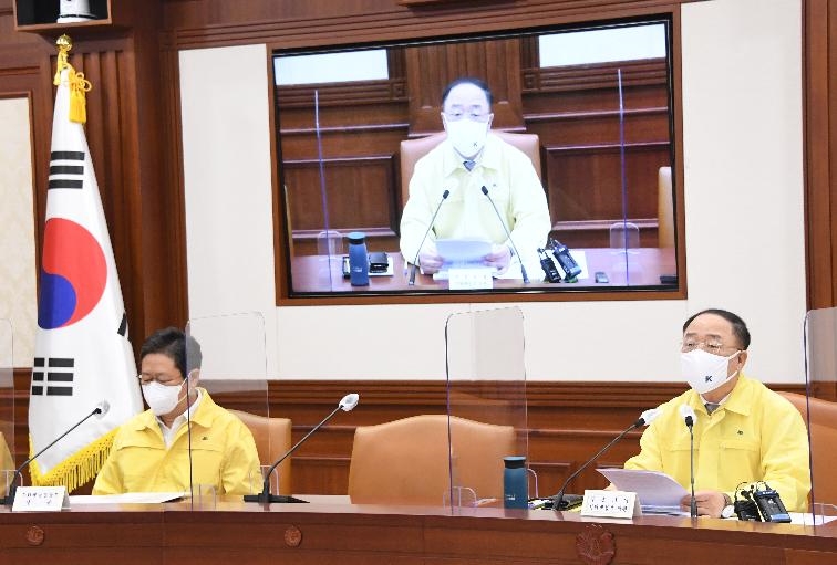 홍남기 부총리 겸 기획재정부 장관이 16일 서울 광화문 정부서울청사에서 열린 '제45차 비상경제 중앙대책본부 회의'를 주재, 모두발언을 하고 있다.(사진=기획재정부)