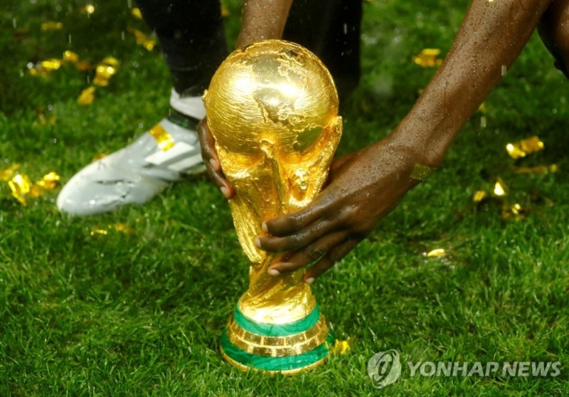 2018 러시아 월드컵 우승 트로피[로이터=연합뉴스 자료사진]
