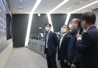 오른쪽에서 두번째 농협중앙회 유찬형 부회장 / 사진 제공 = NH농협중앙회